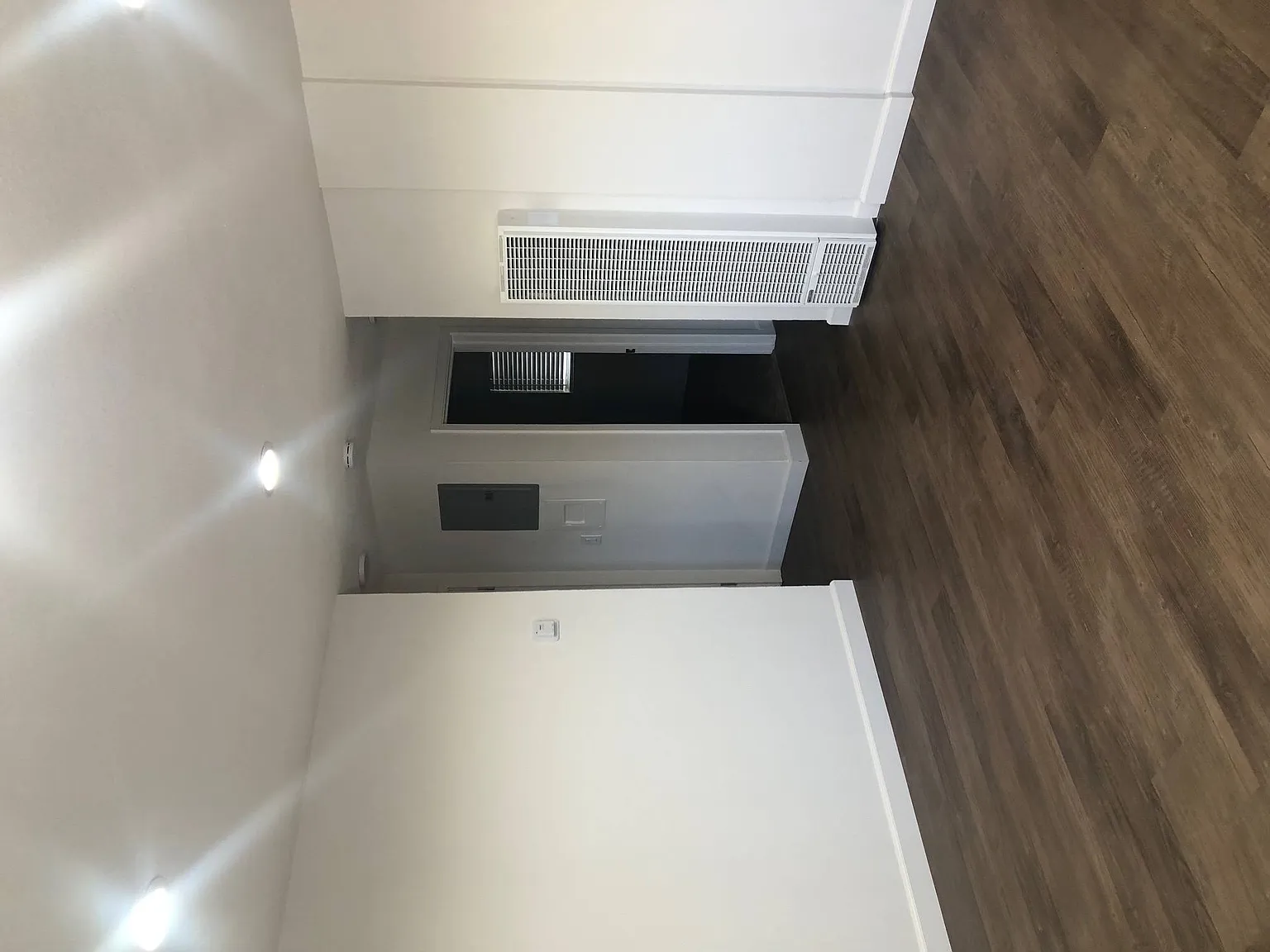 The Laura Apartments — Photo 2