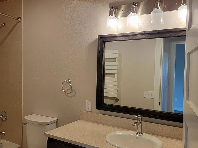 6960 SW Canyon Rd #B — Photo 5