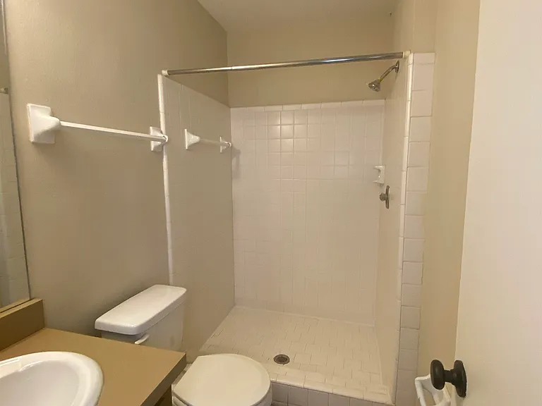 3701 Donovan Dr #B — Photo 22