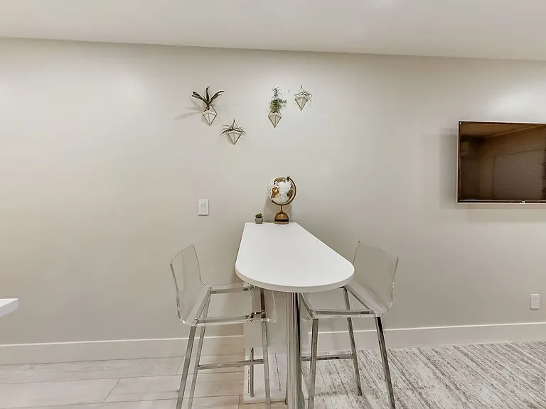 Modern 3BR/2BA | Renovated Unit with Patio — Photo 7