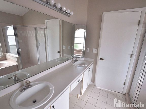 4th image of 1336 Woodfield Oaks Dr