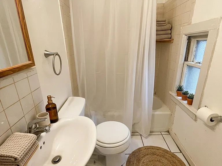 2483 N Cramer St — Photo 4