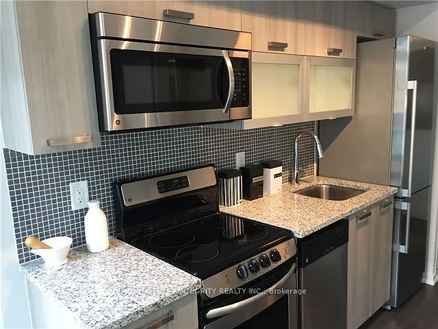 36 Lisgar St #602W — Photo 9
