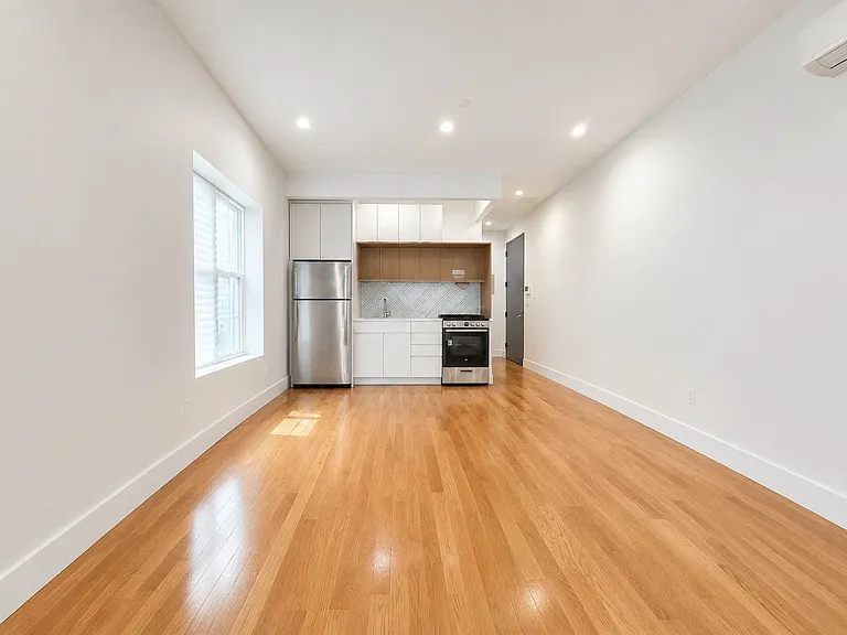 250 Lenox Rd #6F — Photo 3