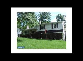 403 Red Barn Rd, Willow Grove, PA 19090