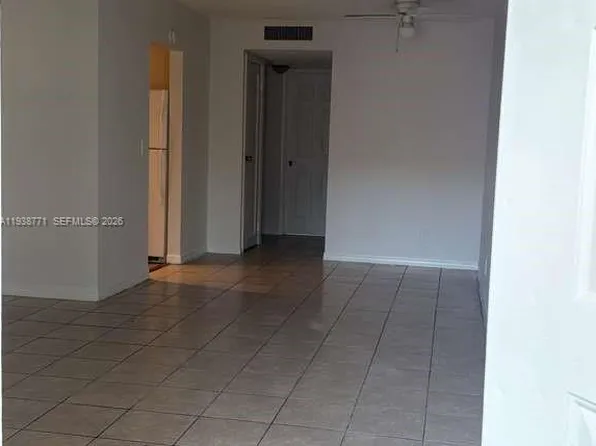 4160 NW 21st St #223D, Lauderhill, FL 33313