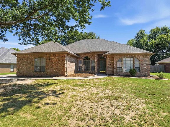 3rd image of 3065 Crawford Loop