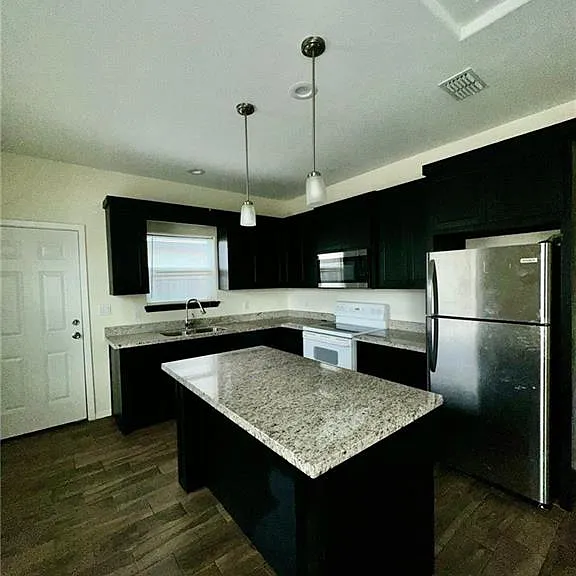 507 Downing Ave #1 — Photo 4