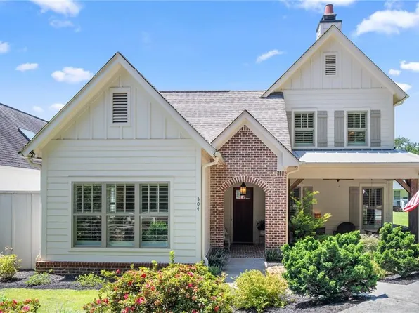 304 Woodstock Seven Dr, Woodstock, GA 30188