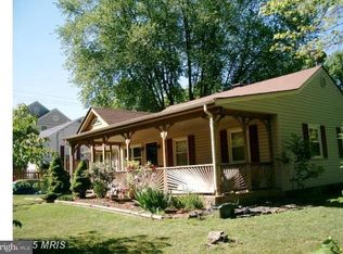 1838 Lusby Pl, Falls Church, VA 22043