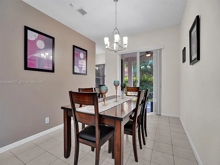 938 Bluewood Ter — Photo 37