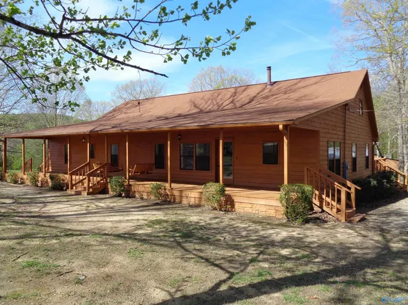 103 Holmes Drake Rd, Falkville, AL 35622