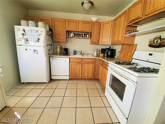 2nd image of 7017 Forest Vista St
