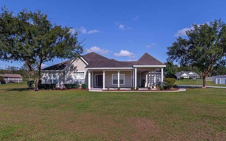 1st image of 112 SW Nightshade Dr