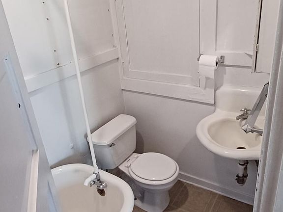 3rd image of 1703 12th Ave APT 306