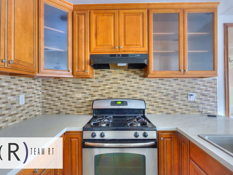 1740 Puente Ave — Photo 16