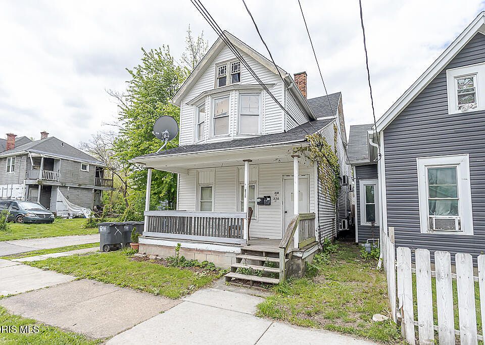 1st image of 318 Wasaon St