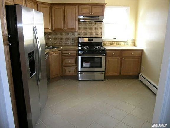 4th image of 20 Sound Beach Ave