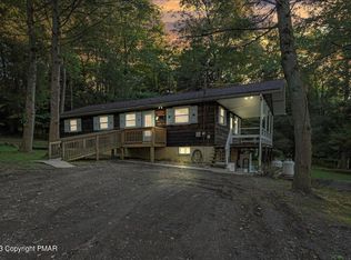 122 S Chicola Lake Trl, Saylorsburg, PA 18353