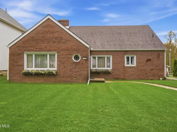 303 W Front St, Pemberville, OH 43450