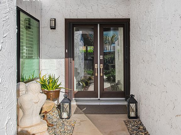 3rd image of 1212 Otono Dr