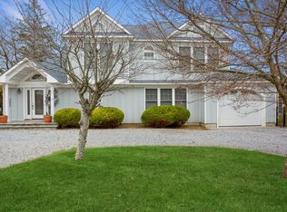 22 Dellaria Ave, Southampton, NY 11968