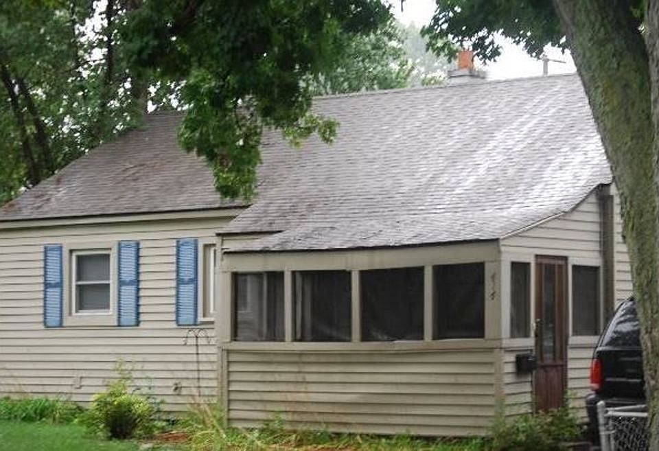 1st image of 414 Ainsworth Cir