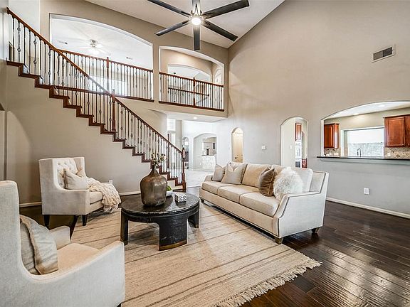 4th image of 12102 Pecan Grove Circle