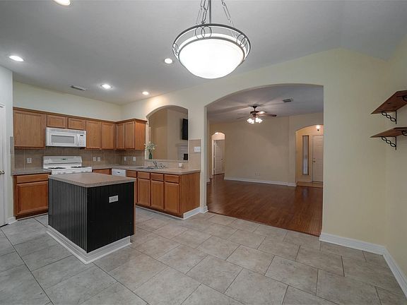 5th image of 230 W Misty Dawn Dr