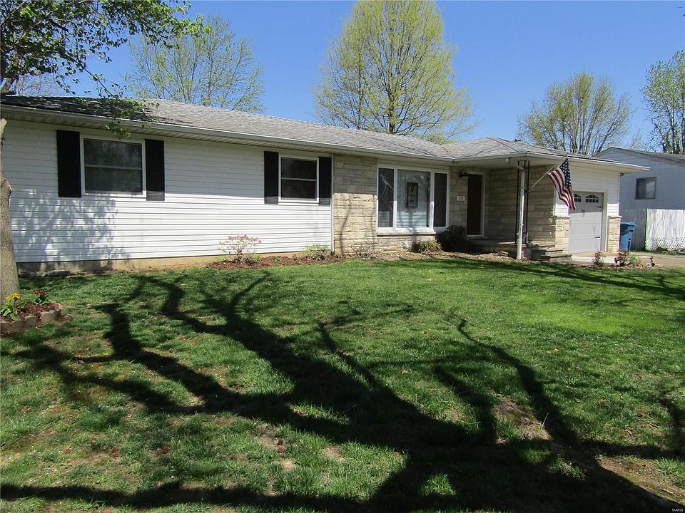 1st image of 306 Lakeshore Dr