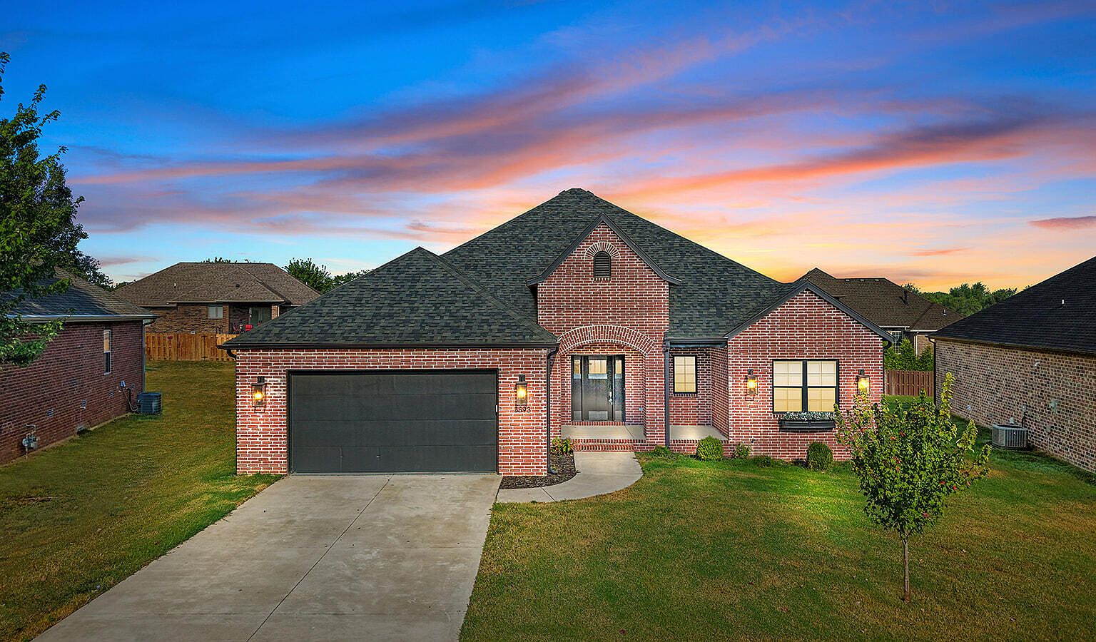 3893 N Sheedy Avenue, Springfield, MO 65803 | Zillow