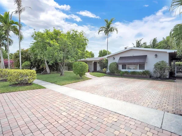 2121 NW 117th Ter, Pembroke Pines, FL 33026