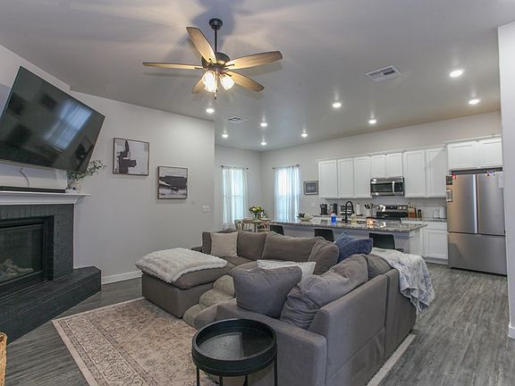 5th image of 6105 Rain Lily Ln