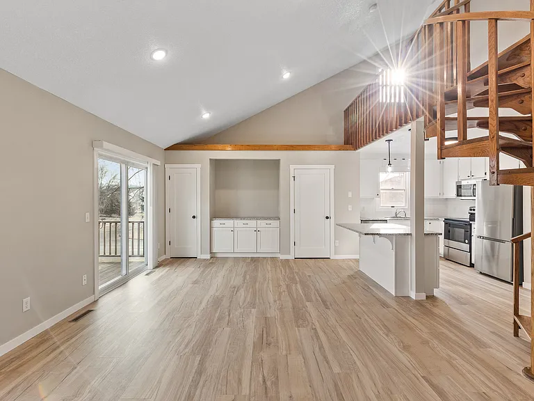 1551 Namekagon St #5 — Photo 2