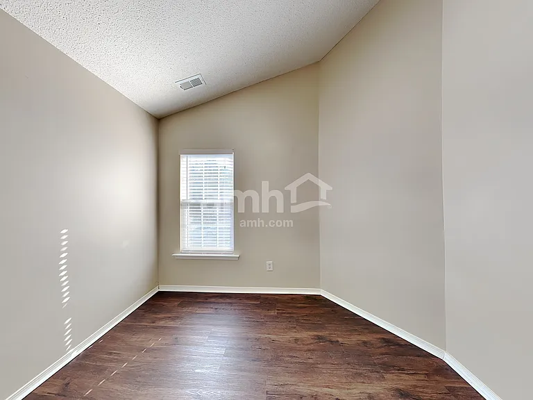 5617 Enoree Ln — Photo 20