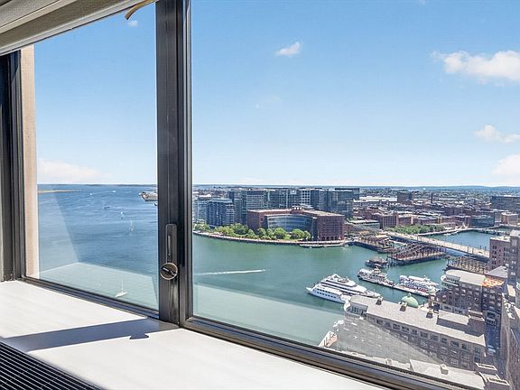 3rd image of 85 E India Row APT 33E
