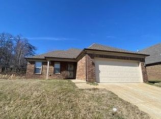 4017 Sunset Lake Ln, Memphis, TN 38135