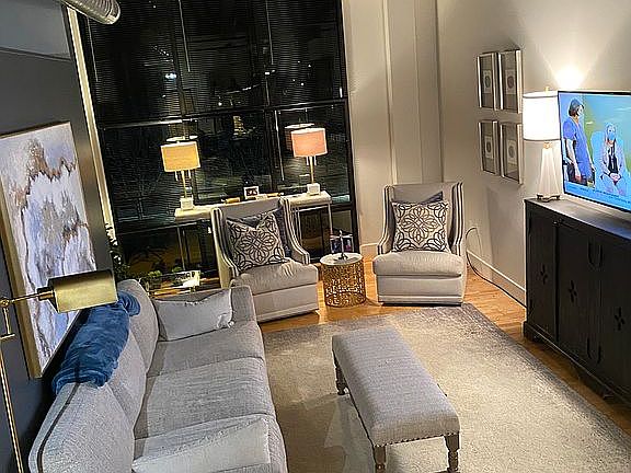 4th image of 350 E Short St #306