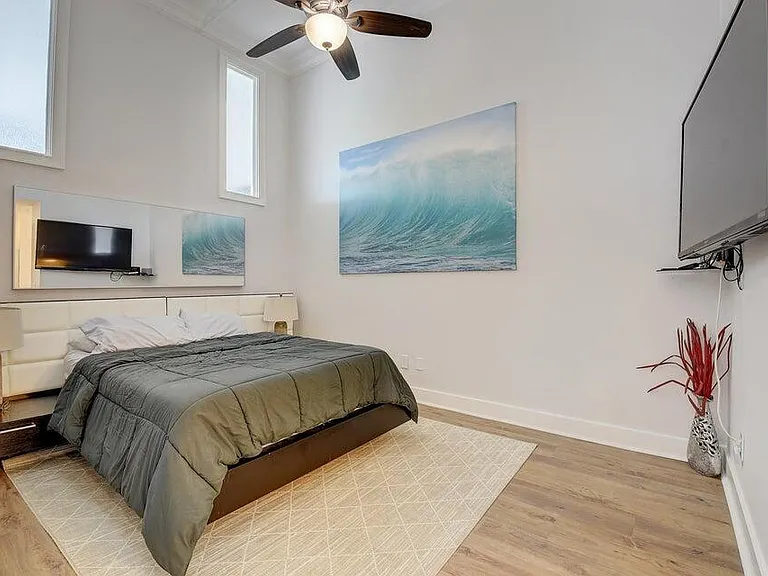 185 NE 4th Ave #210 — Photo 12