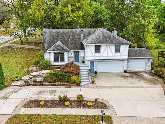 3rd image of 3001 Longhorn Dr