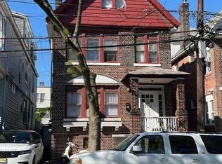 313 Stegman Pkwy, Jersey City, NJ 07305