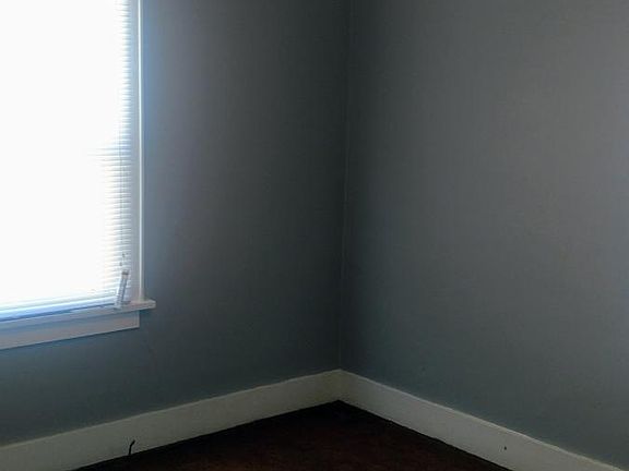 5th image of 221 N Ohio St