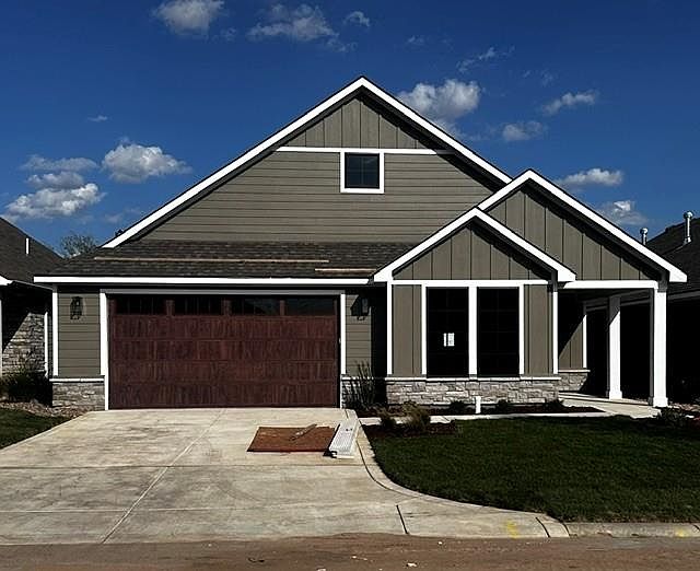1st image of 210 S Legacy Way