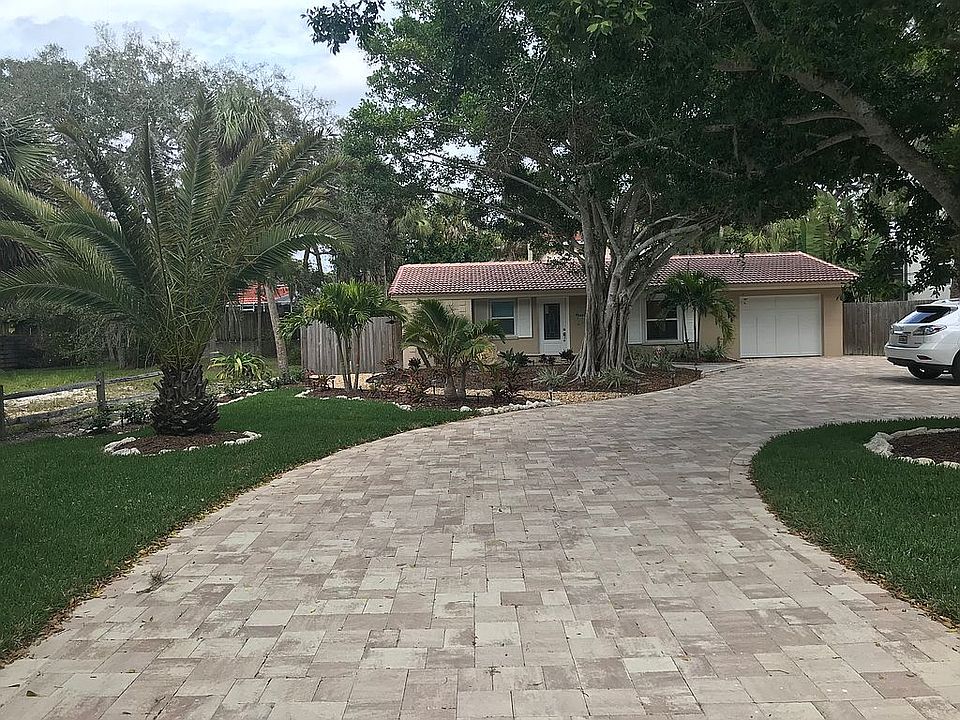 1st image of 5033 Commonwealth Dr