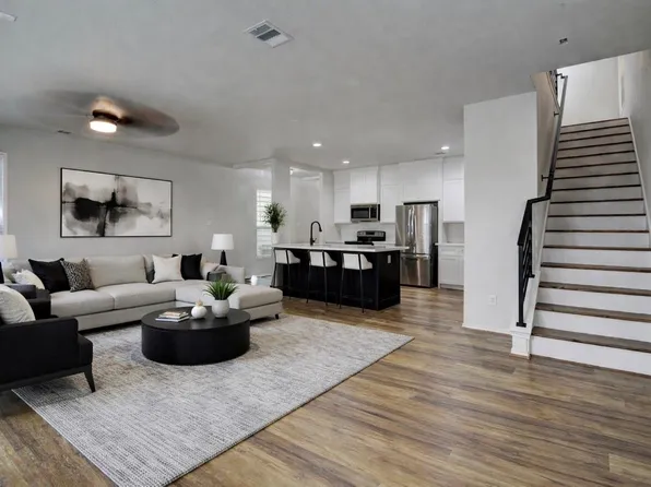 7042 Plum Creek Terrace Ln, Houston, TX 77087