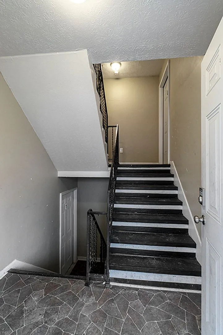 Shanks Ln 3411 (6-plex) — Photo 3