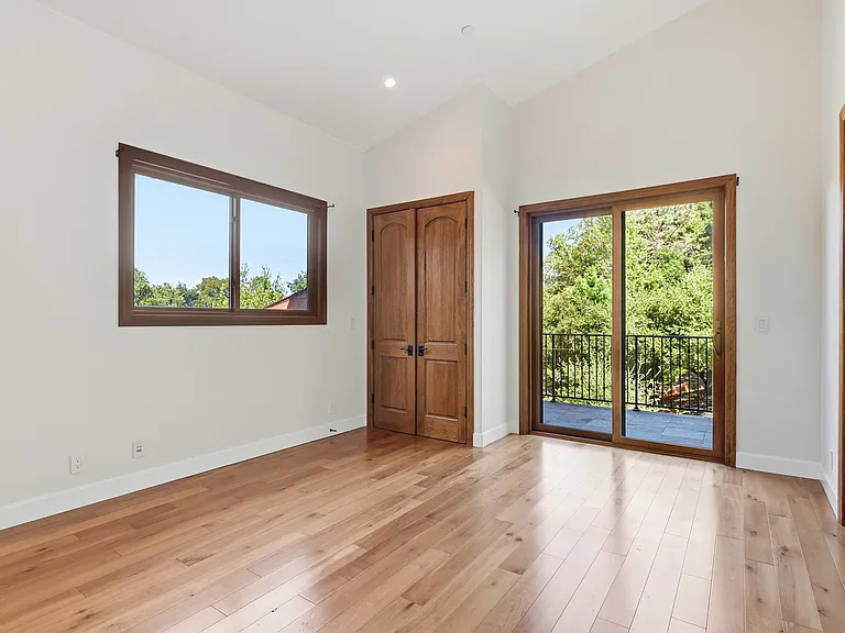 3911 Pepper Tree Ct — Photo 55