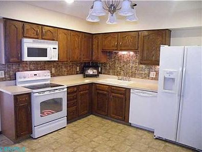4th image of 2592 Sawmill Meadows Ave