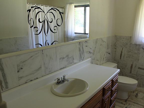 4th image of 5 Angel Ln