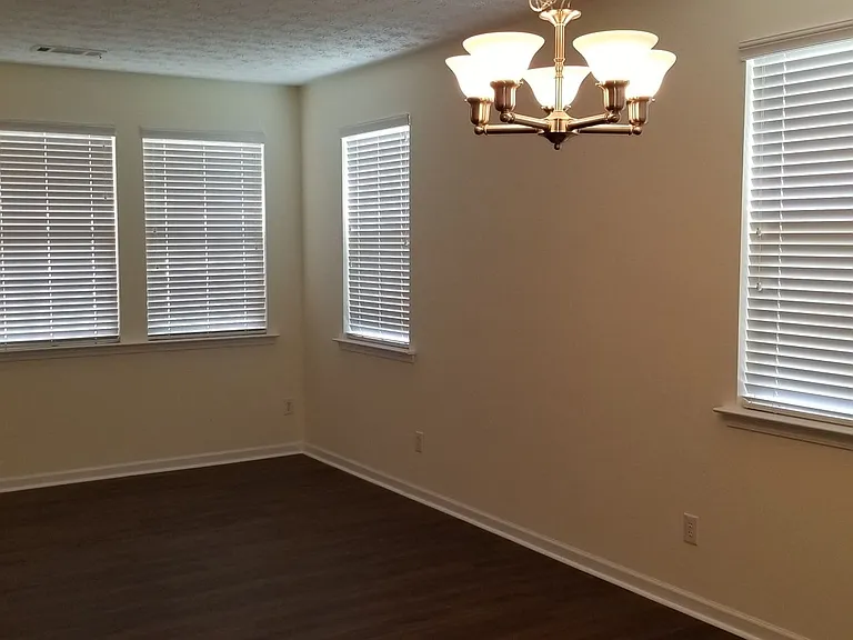 2761 Groovers Lake Point — Photo 5